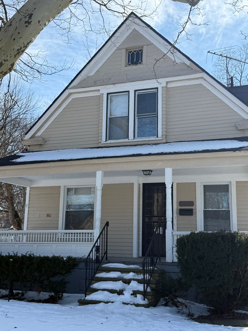 Cleveland House: 9902 Garfield Ave