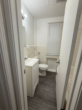 Beautiful 1 bed apartment near Ottawa Park – photo 1
