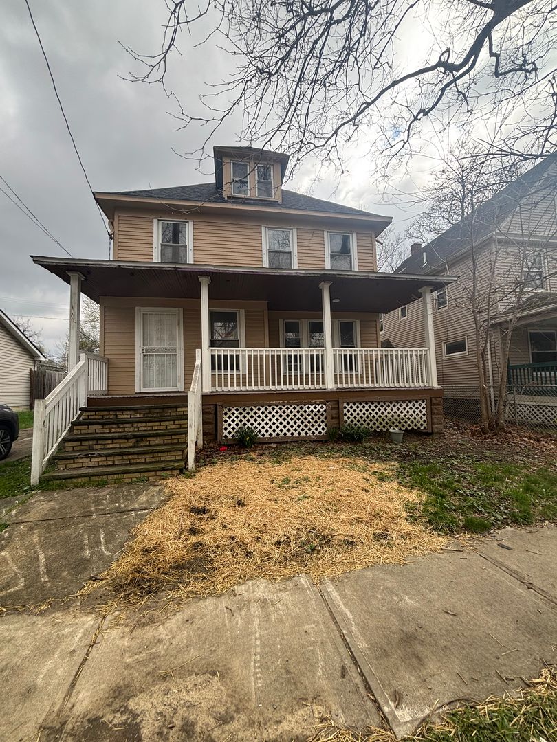 Cleveland House: 4163 E 94th St