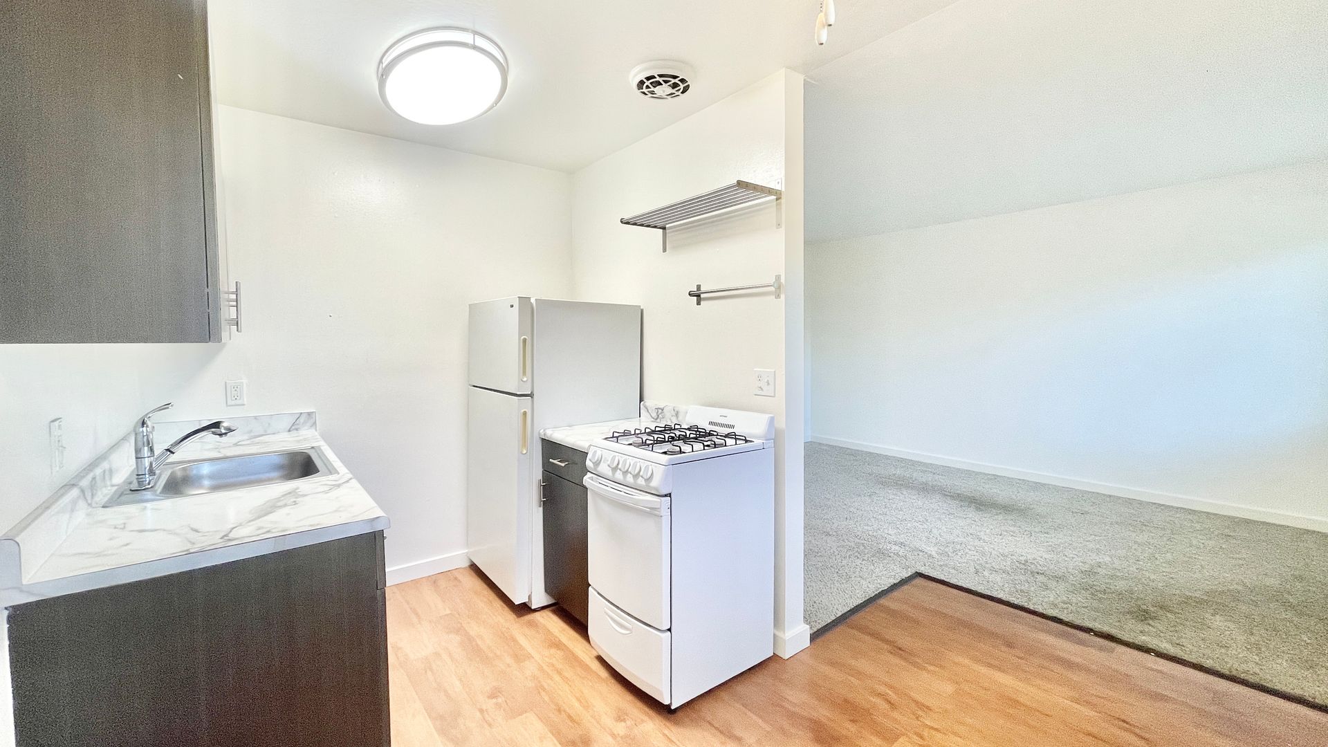 Walnut Creek Apartment: 1200 Alpine Road