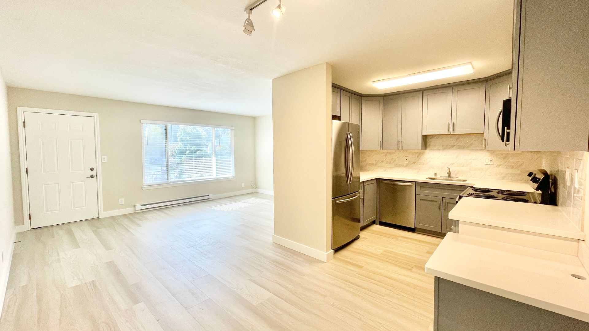 San Mateo Apartment: 438 N. El Camino Real