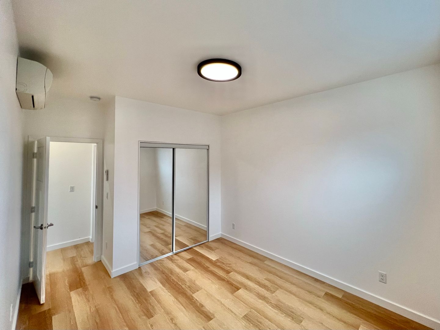 Grants Pass Apartment: 2223 Redwood Avenue