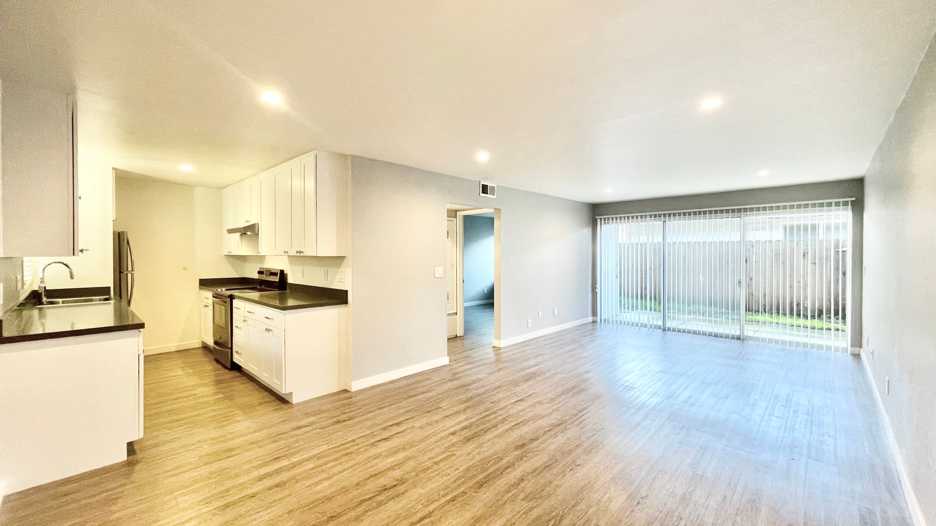 Mountain View Apartment: 914 Mountain View Avenue