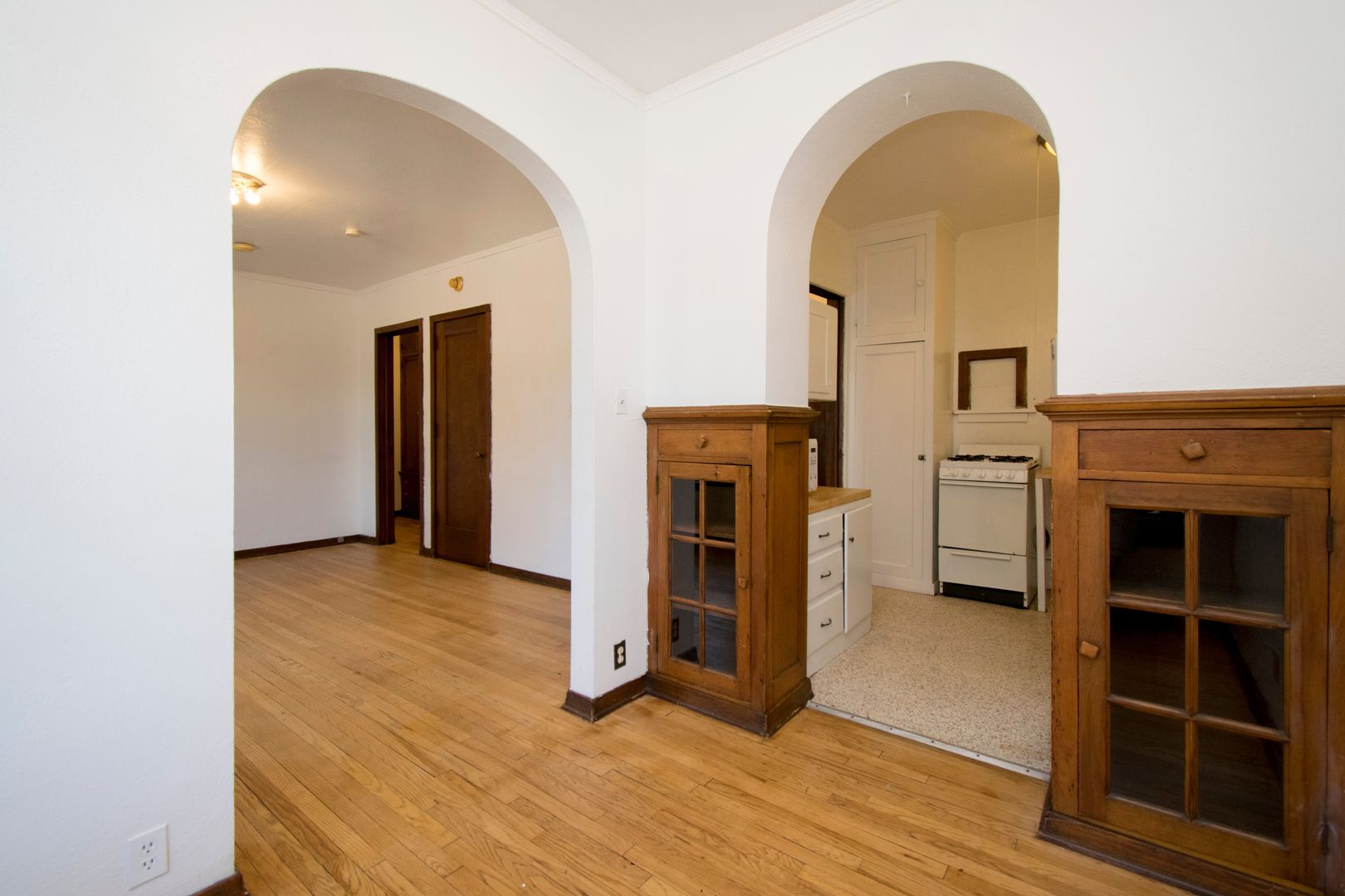 Urbana Apartment: 402 S. Race St