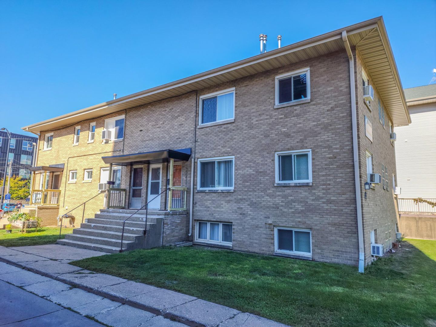 Champaign Apartment: 907 S Second St