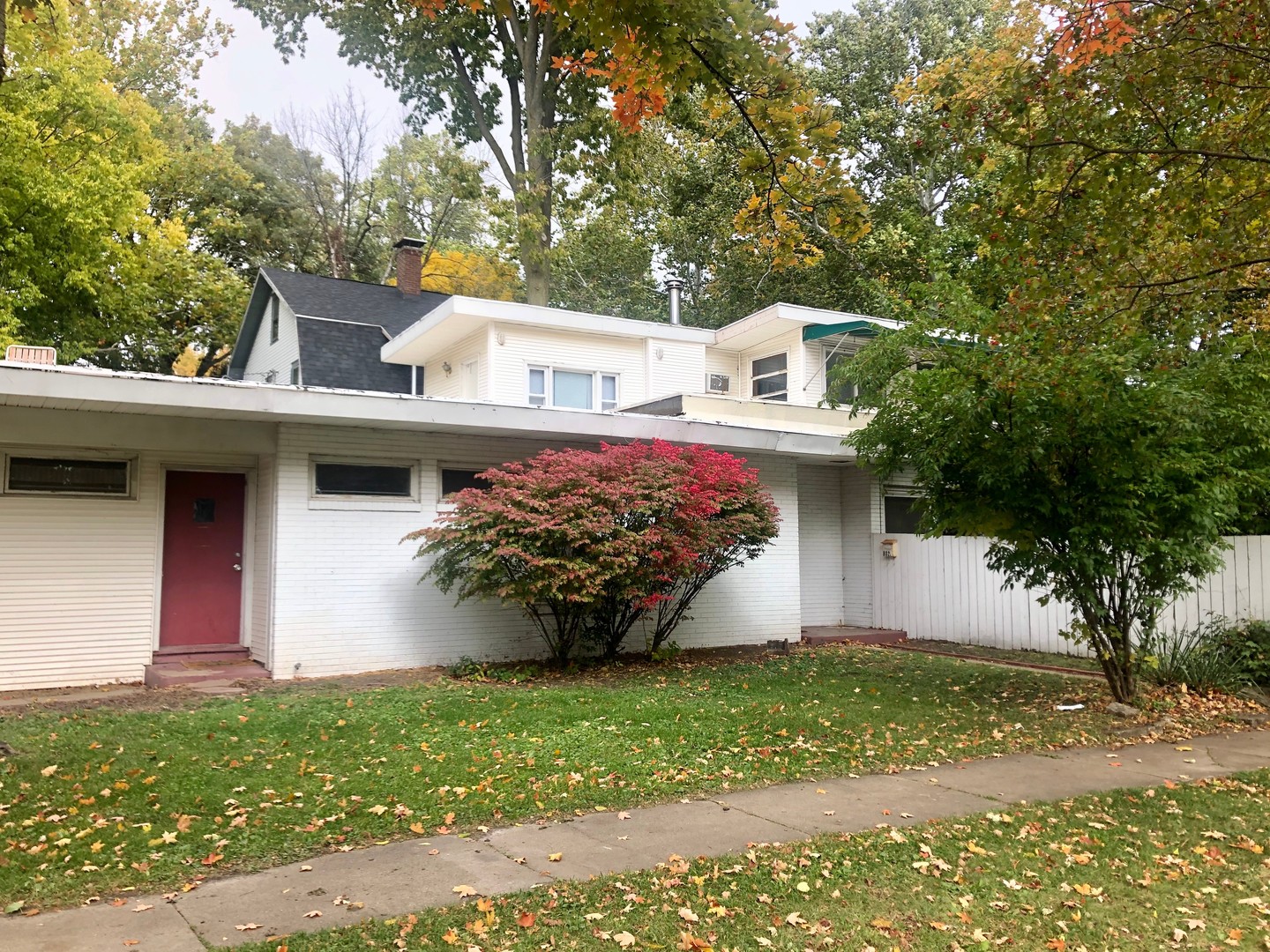 Urbana Apartment: 802 W. Iowa