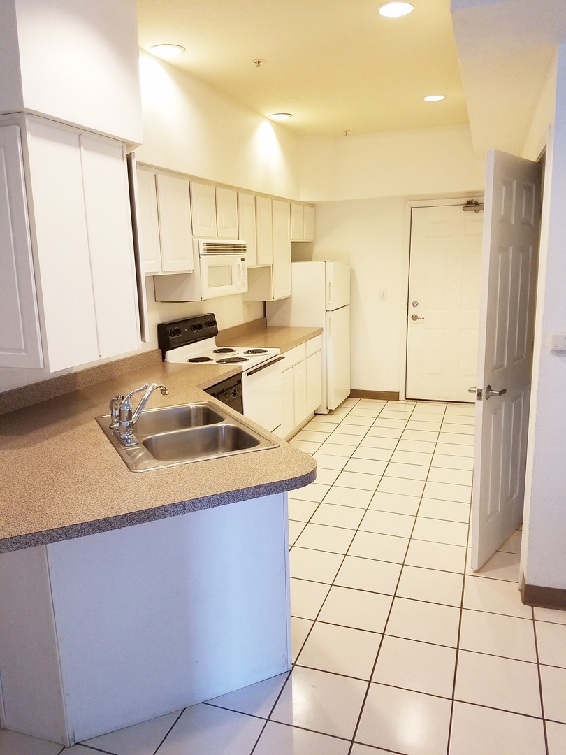 Champaign Apartment: 905 S. Second