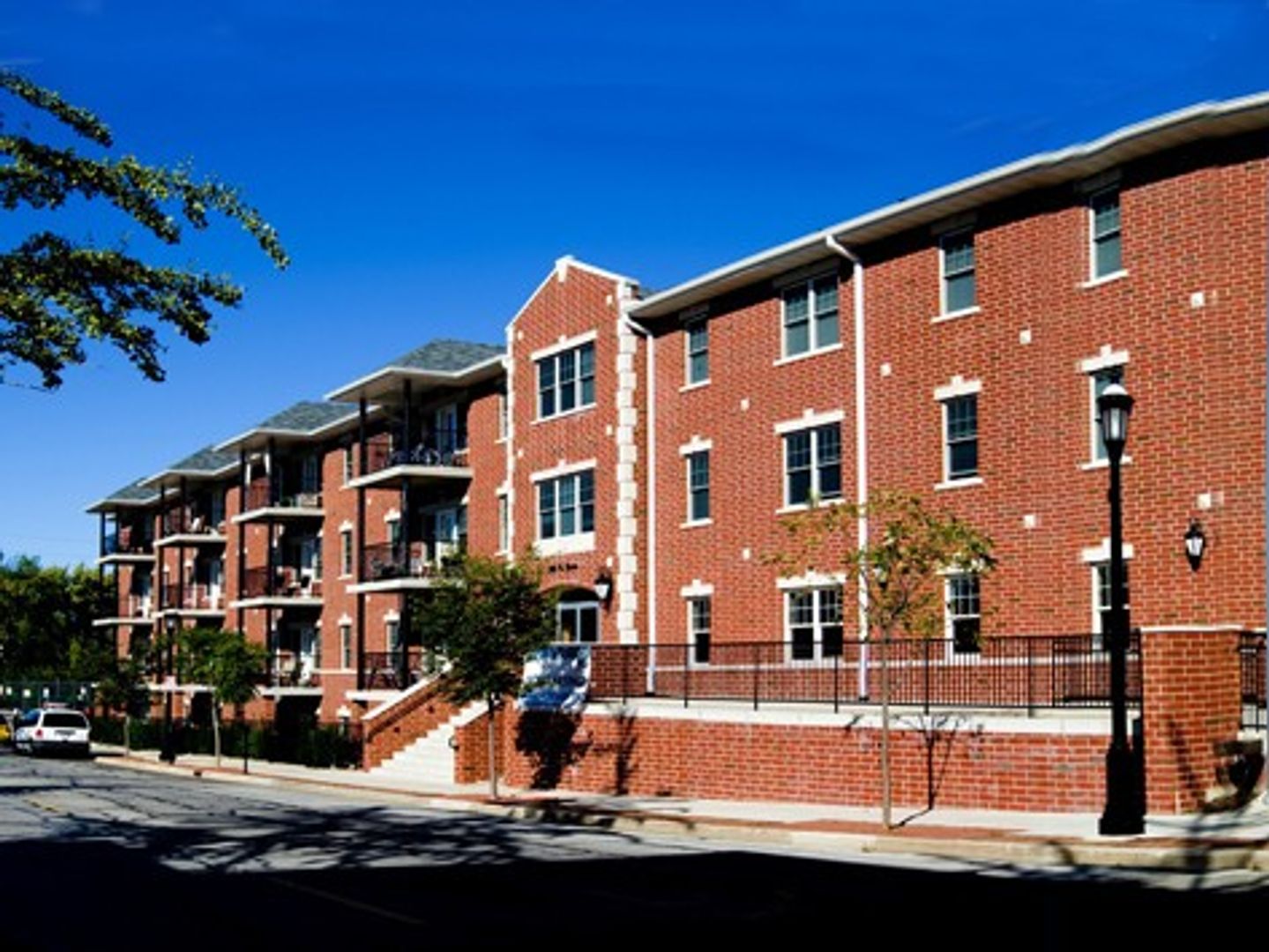 Urbana Apartment: Stratford Residence