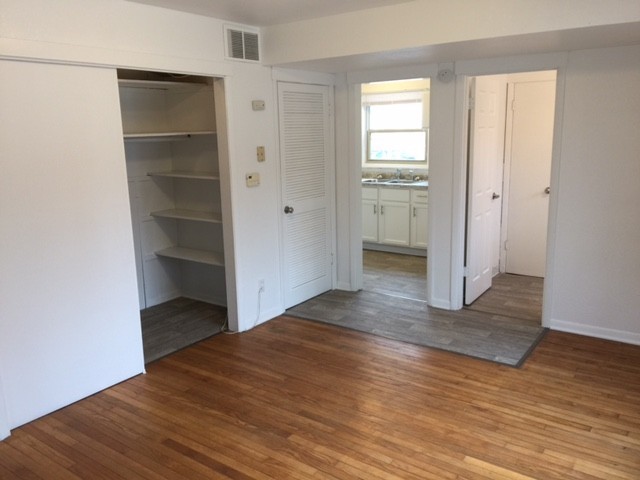 Urbana Apartment: 704 Stoughton