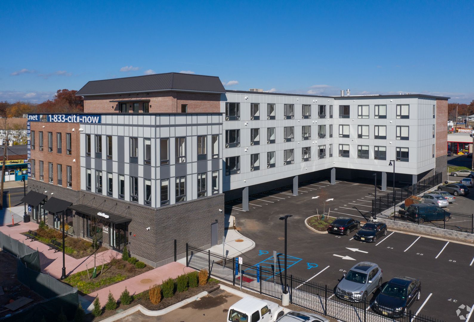 Linden Apartment: 1120 E. Saint Georges Ave