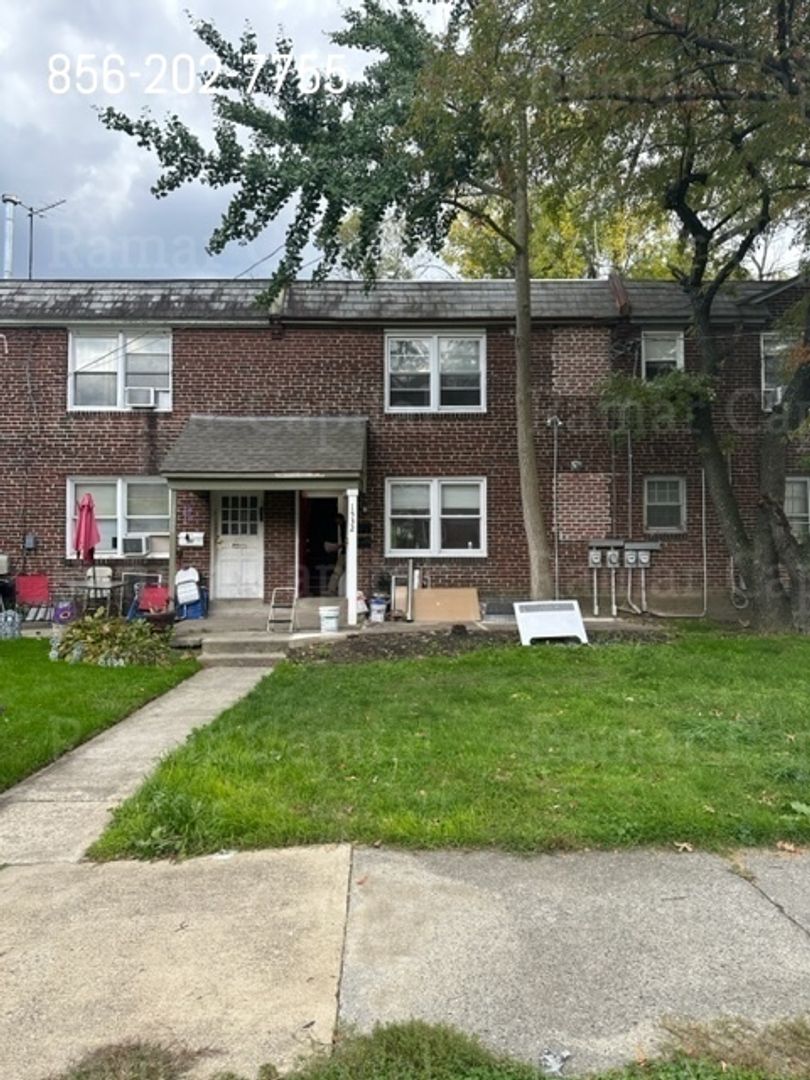 Camden Apartment: 1532 Bradley Ave