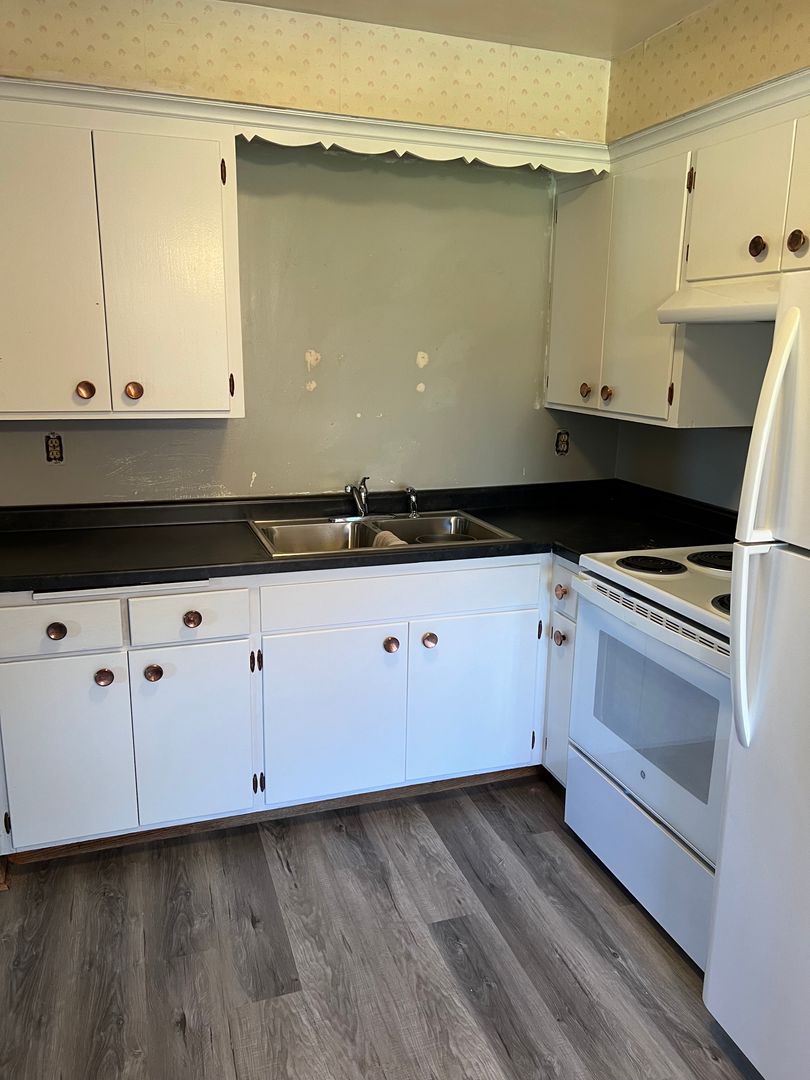 St Paul Apartment: 1411 Prosperity Ave E