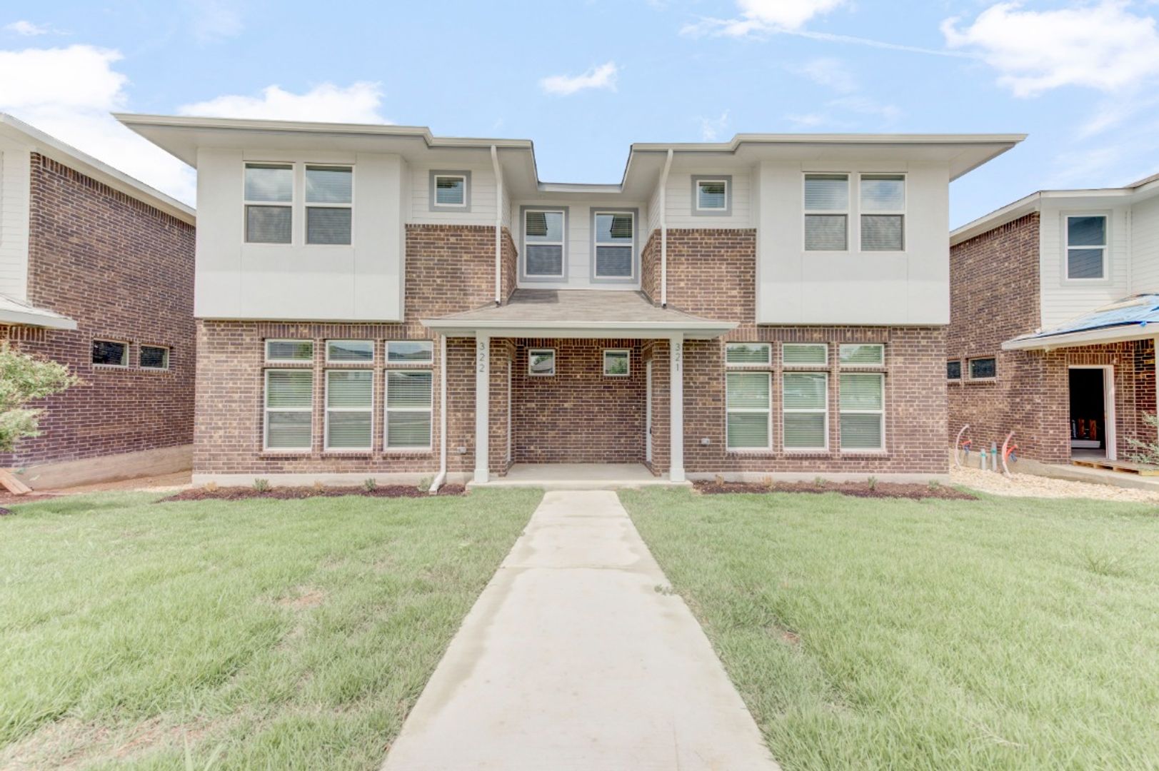 Leander Townhome: 605 W. South St. Unit 321