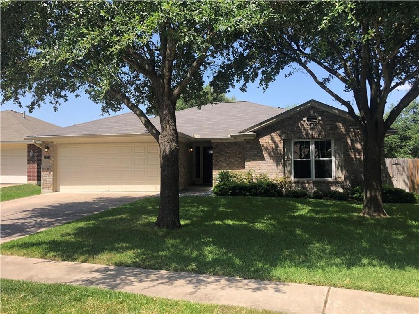 Pflugerville House: 1515 Lochaline Loop