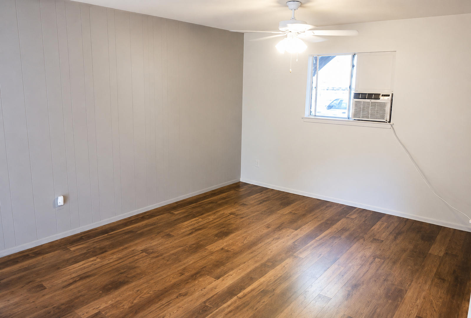 Austin Apartment: 104 W. 38th 1/2 St