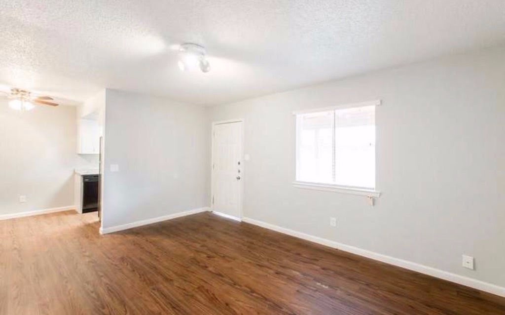 1105 N Meadows Drive