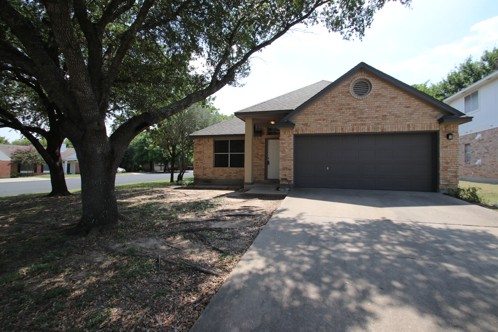 Austin House: 12400 Captain Hopkins Cove