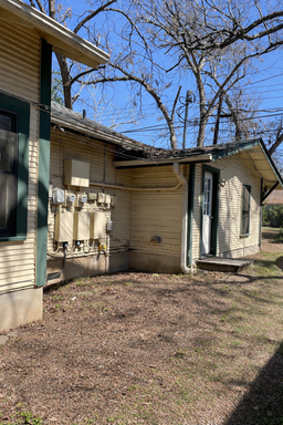 Spacious 3BR Duplex in Prime Central Austin – photo 1
