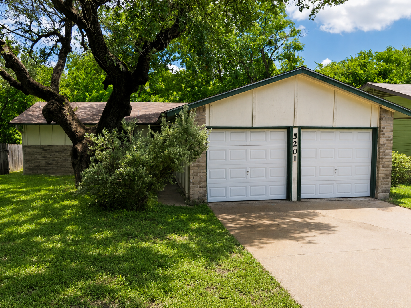 Austin House: 5201 Hedgewood Drive