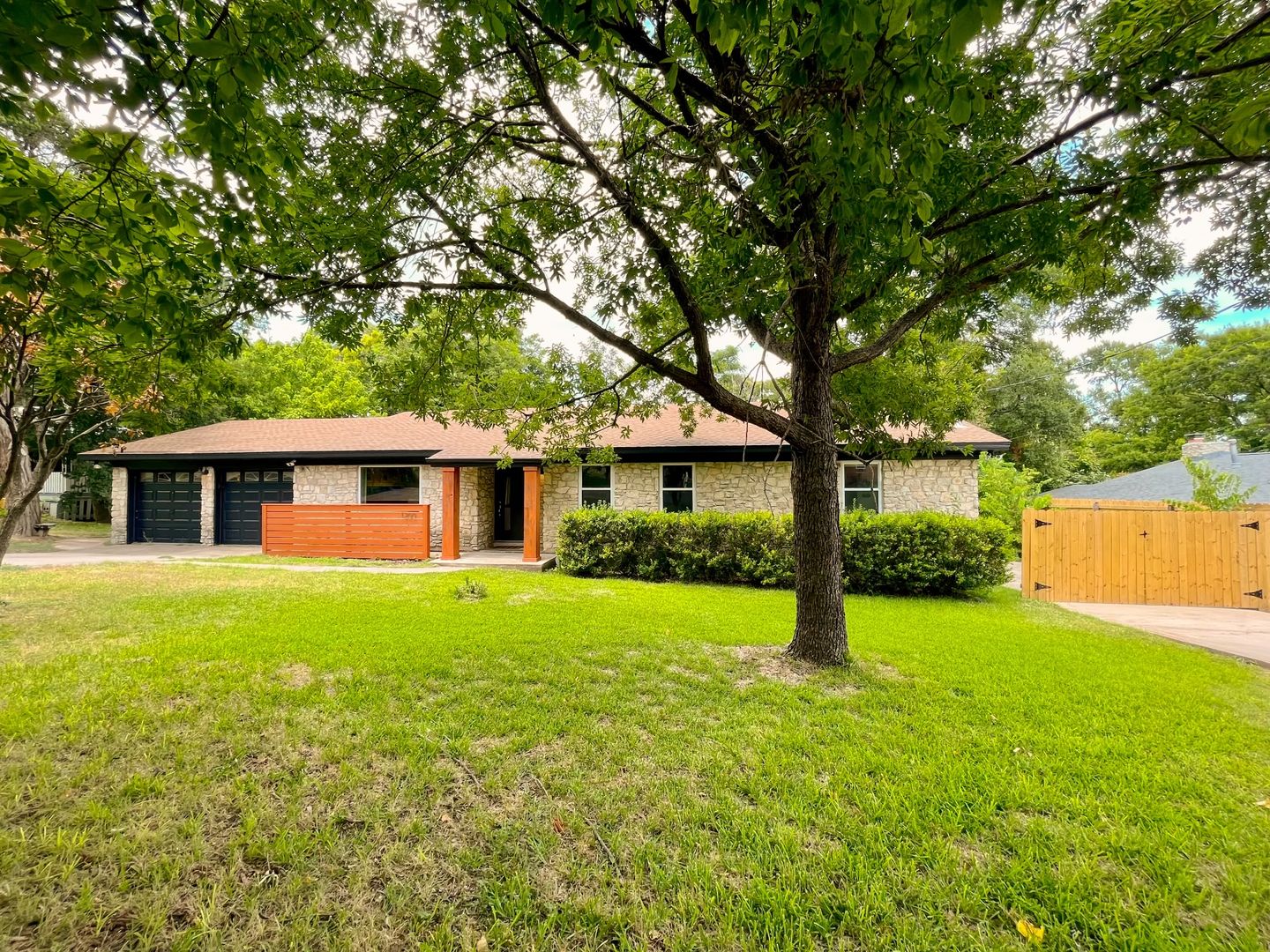 Austin House: 1200 Somerset Avenue