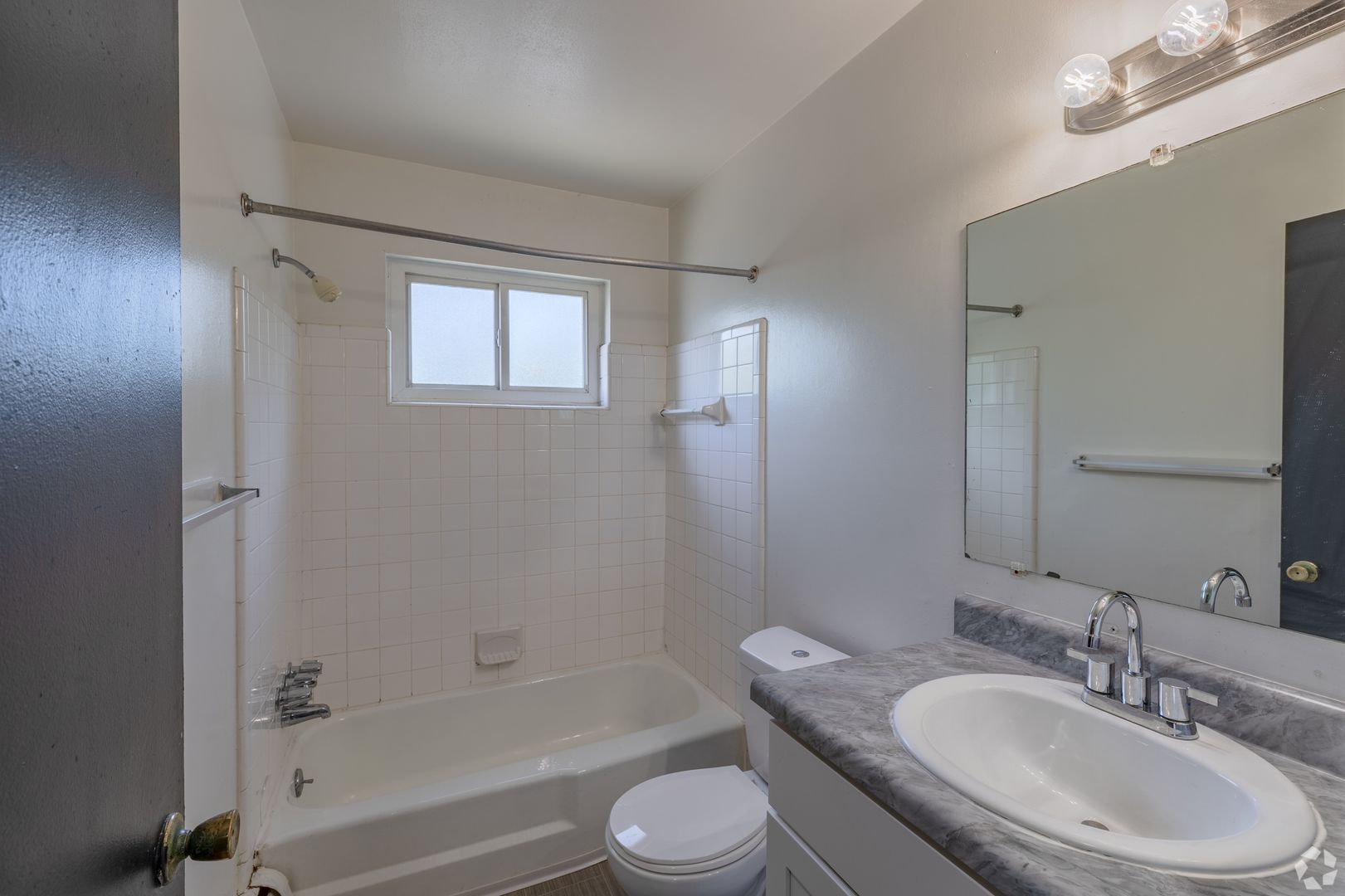 Detroit Apartment: 12611 Memorial St