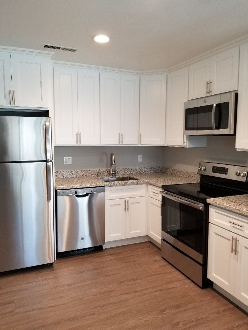 Concord Apartment: 3720 Clayton Road