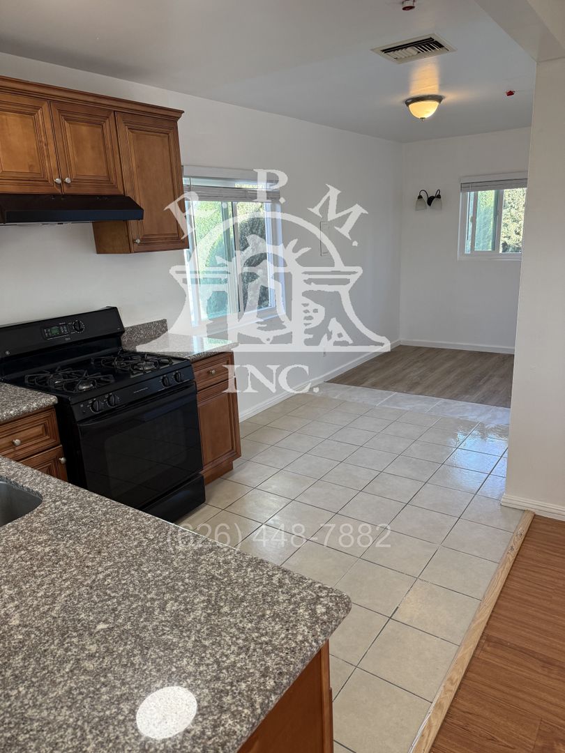 Alhambra Apartment: 816 S 6th St