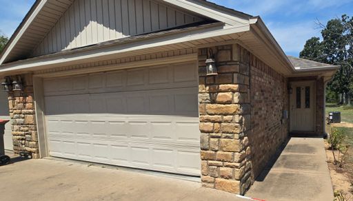 3 Bed 2 Bath Duplex