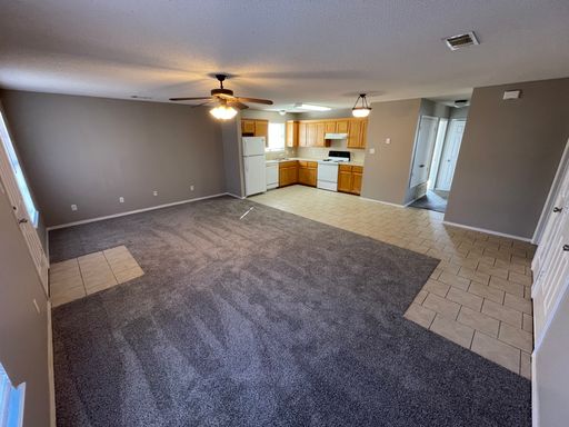 108 Davis St - 2 Bed/1 Bath