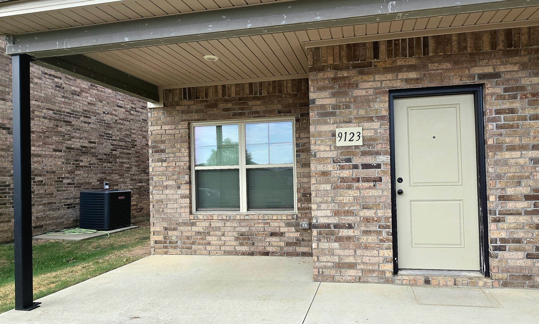 Fort Smith Apartment: 9138 Brookstone Place