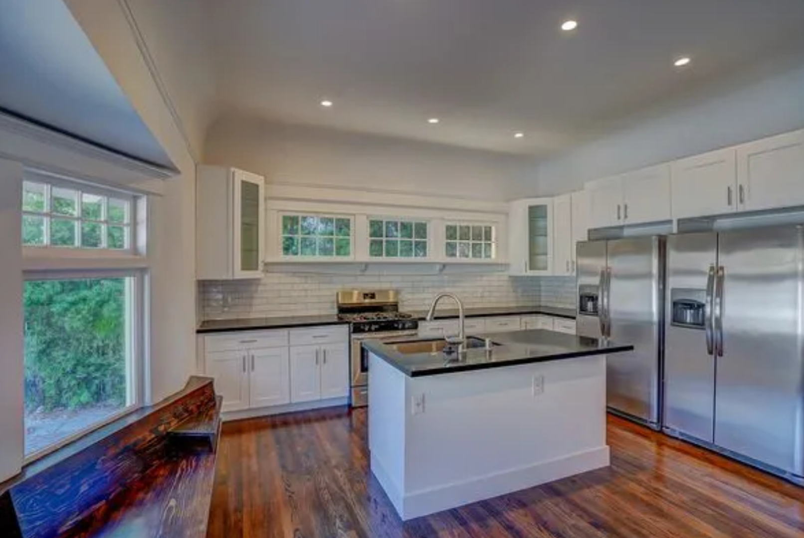 Los Angeles Apartment: 2113 S. Oak Street