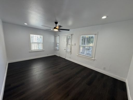 Completely Remodeled 1 Bed 1 Bath! Must See – photo 1