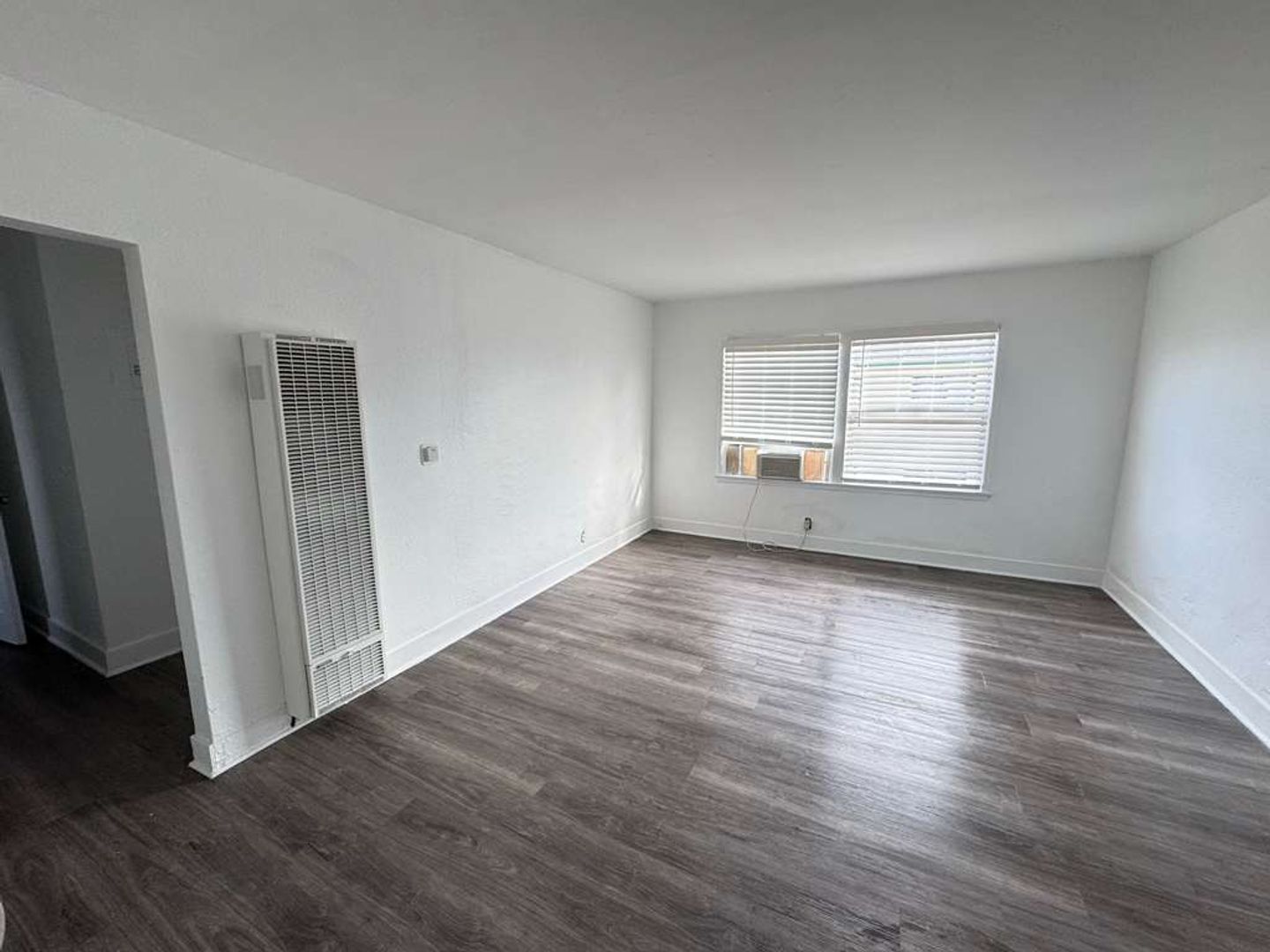 Los Angeles Apartment: 6720 West Blvd