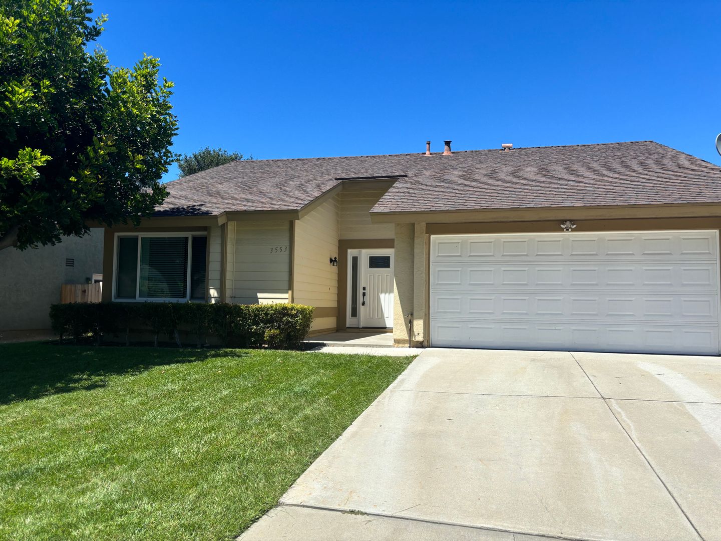 Oceanside House: 3553 Normount Rd