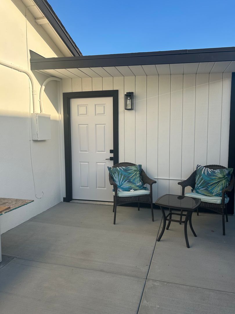 Escondido House: 1309 E Mission Ave