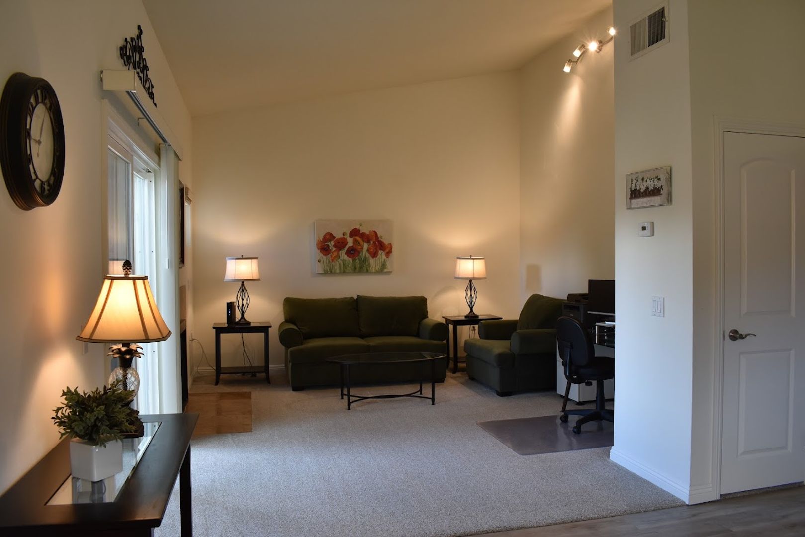 Oceanside Condo: 908 Sea Cliff Way