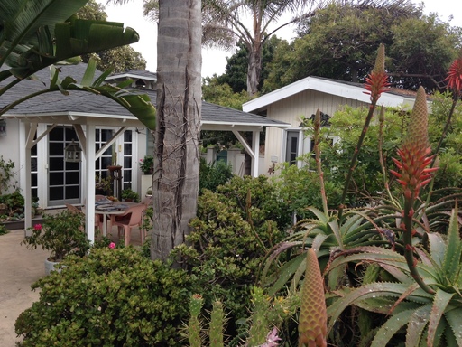 110 VISTA WAY FURNISHED 6 MONTHS RENTAL, LOVELY BEACH HOME IN OCEANSIDE!!! – photo 1