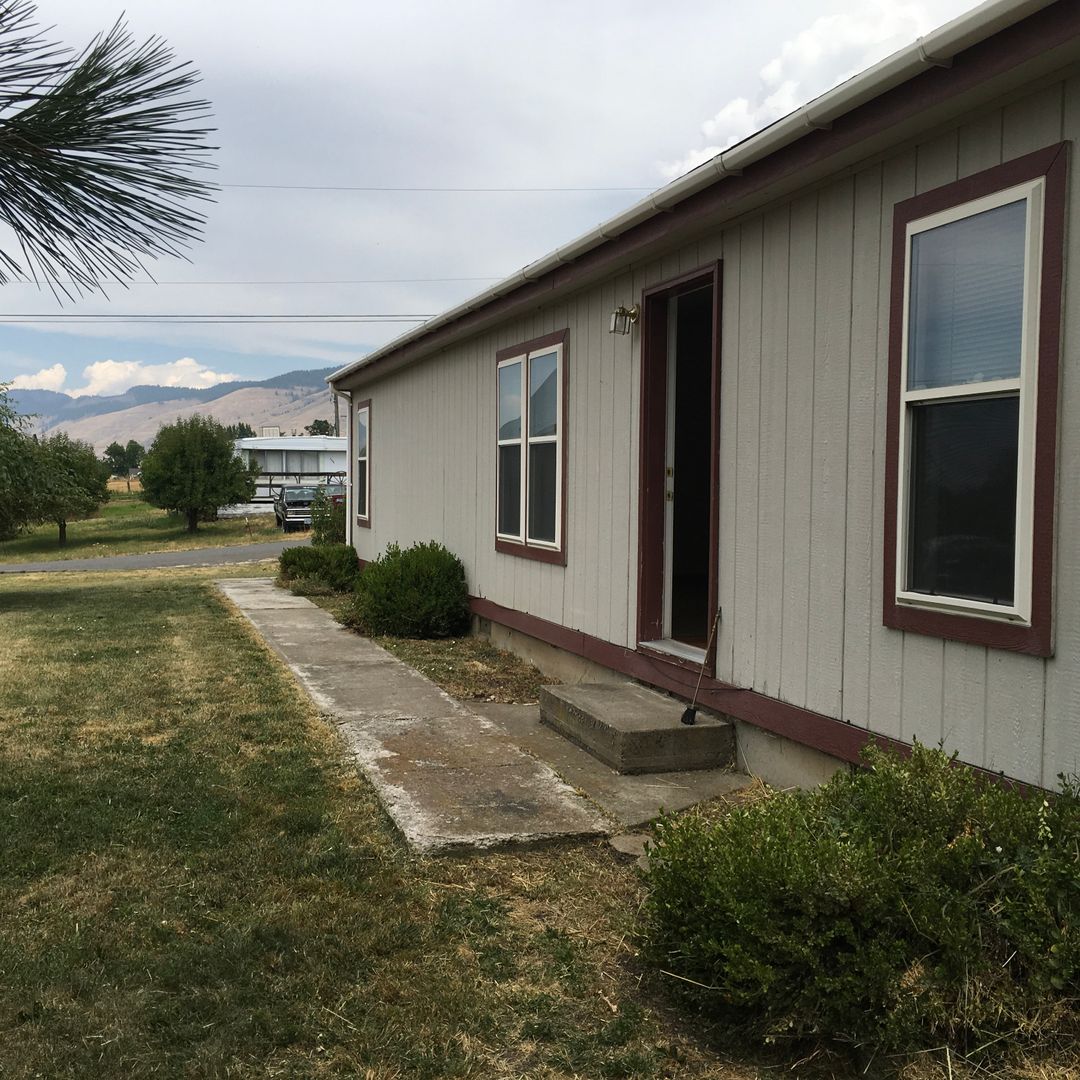 Cove House: 1207 Hill St, Cove