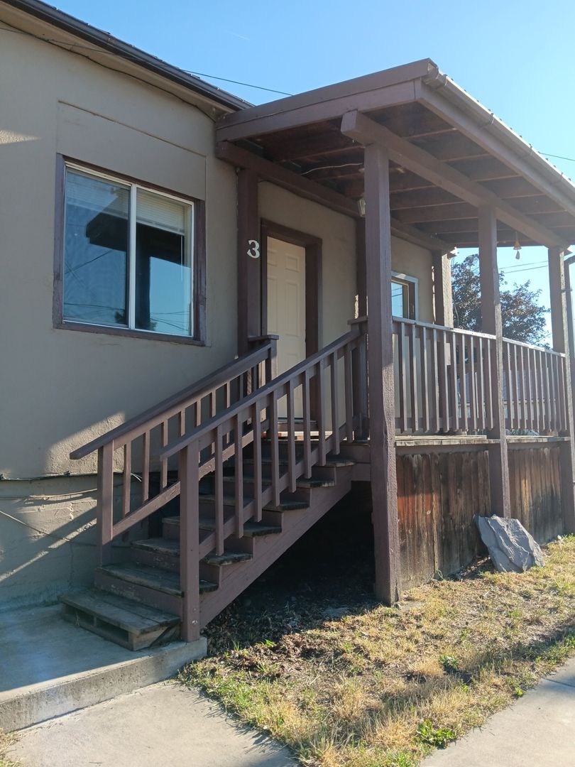 Union Apartment: 208 S 1st St Apt Building  P-125