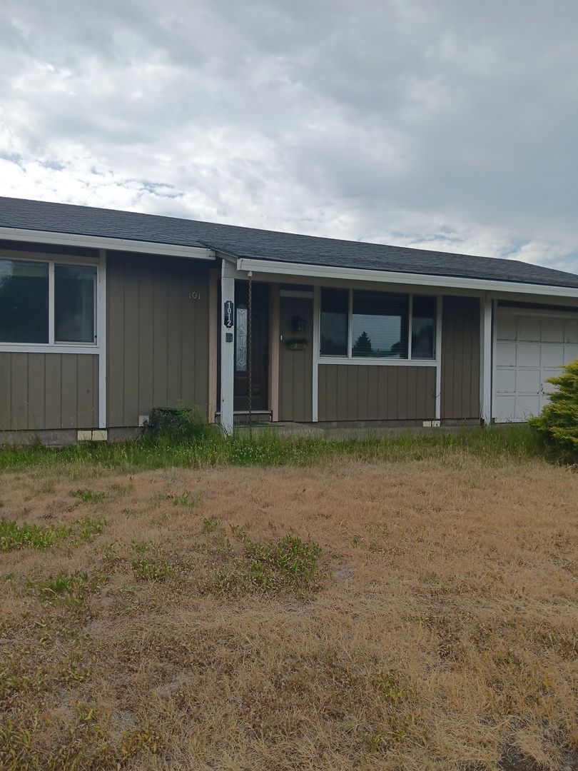 Elgin Apartment: 1012 Hartford & 1105 Hartford