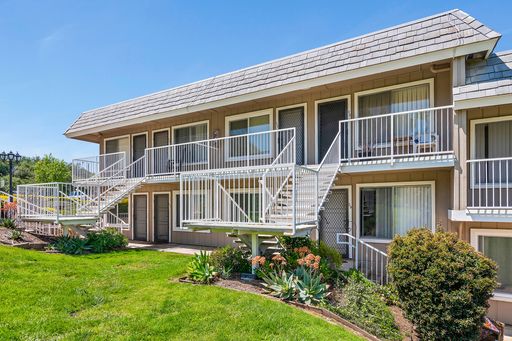 Upper 1 bedroom unit