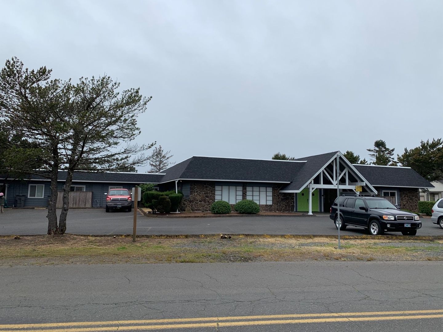 Seaside Apartment: 822 Necanicum Dr