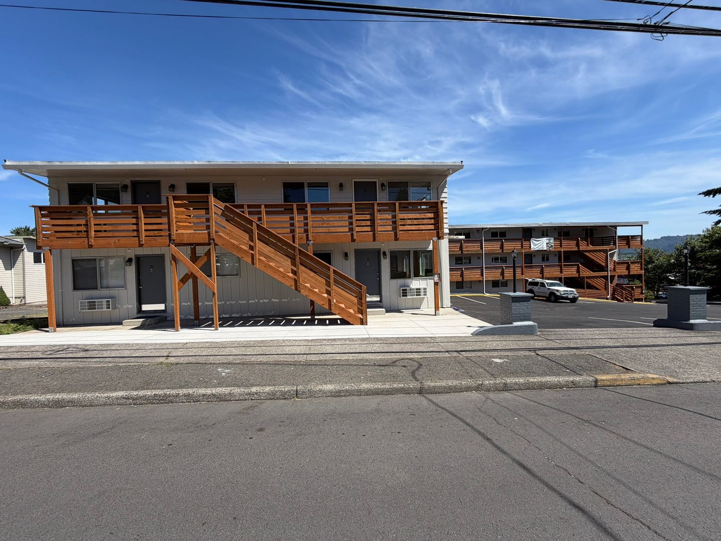 Rainier Apartment: 309 West C Street