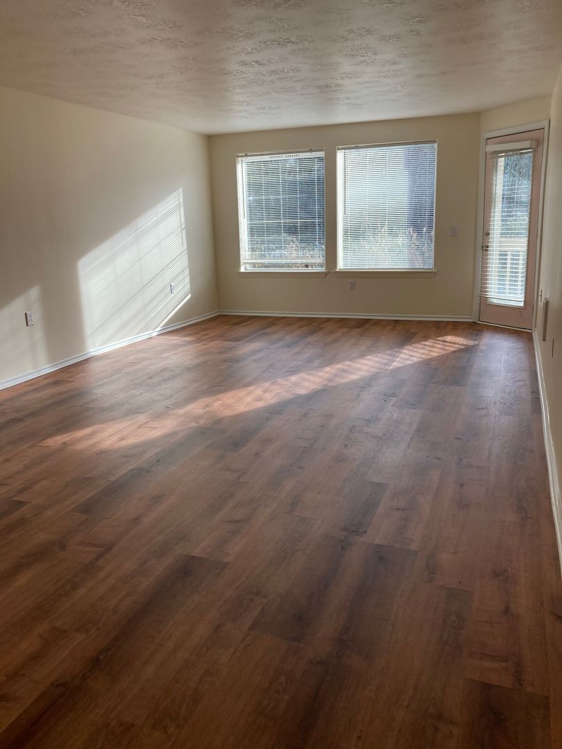 Seaside Apartment: 2160 Lewis & Clark Rd