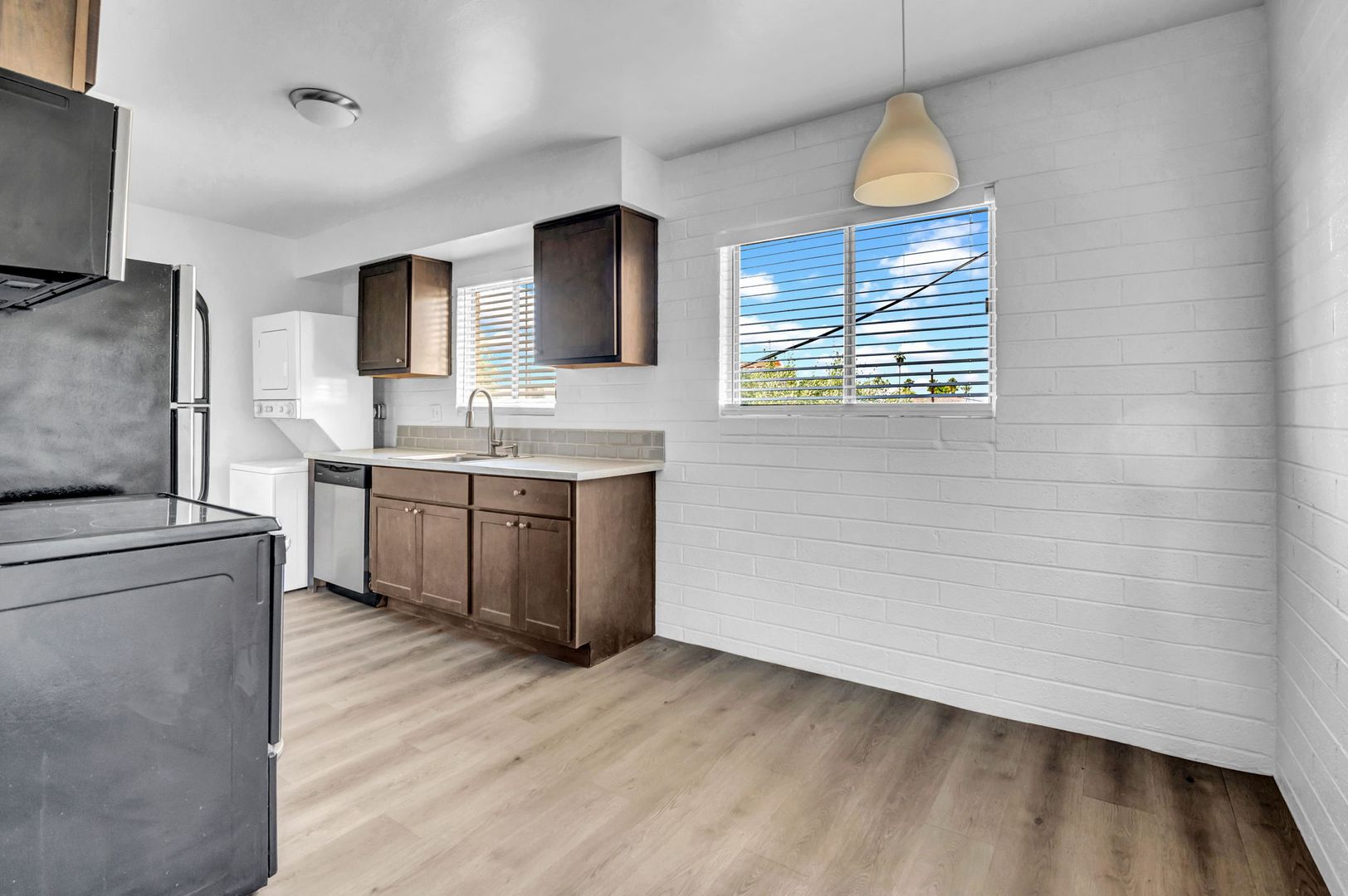 Mesa Apartment: 31 W 2nd Street