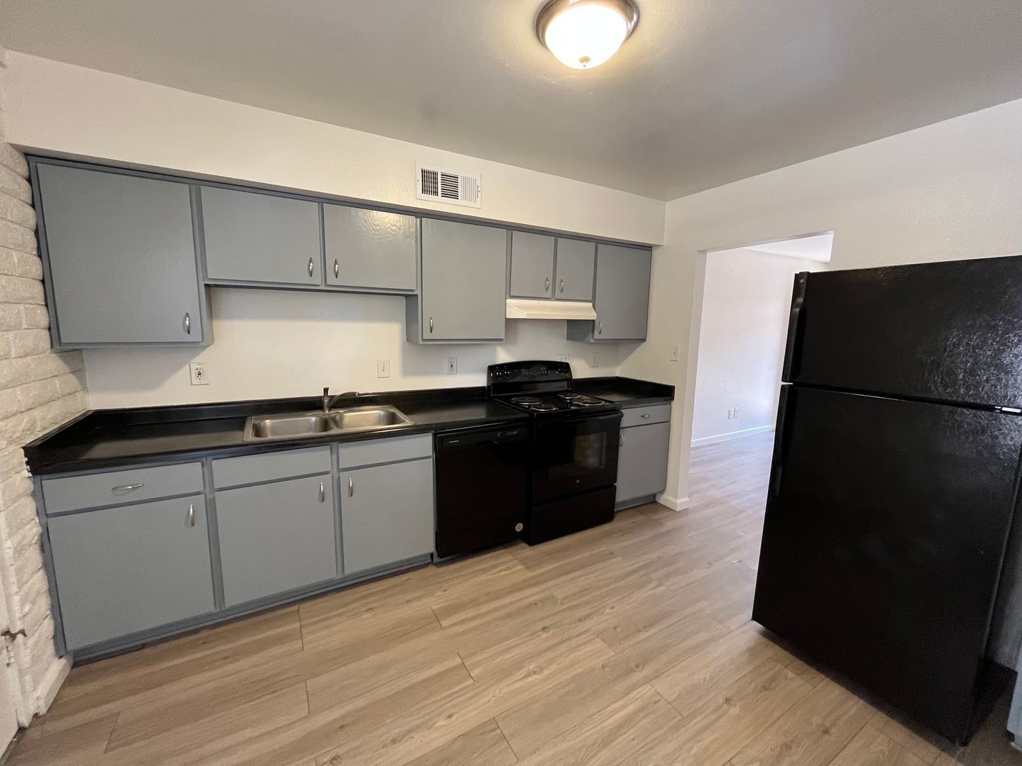 Tempe Apartment: 316-330 S. Hardy Dr.
