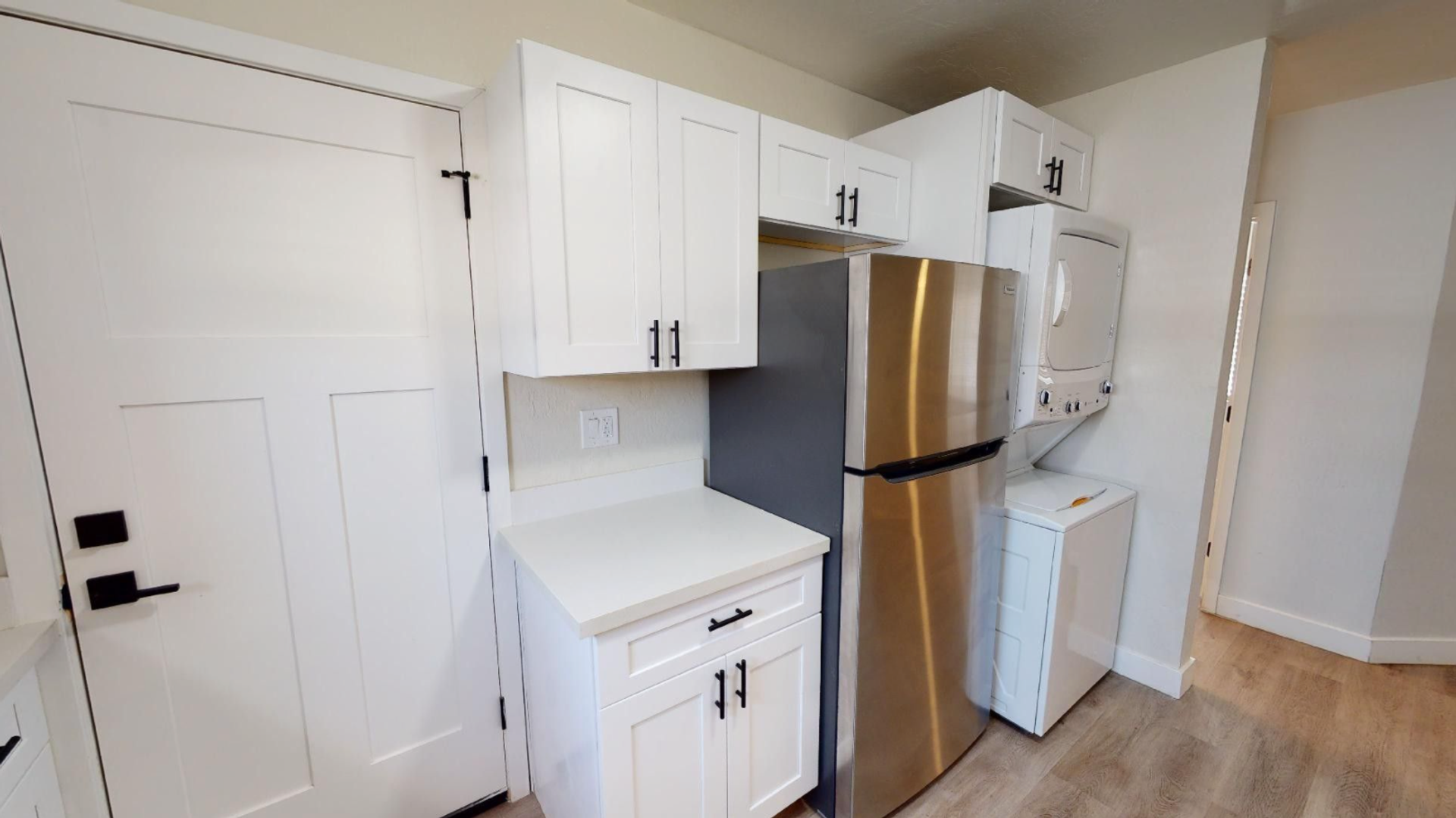 Laundry room at 906 E Roma Ave (1 of 4)
