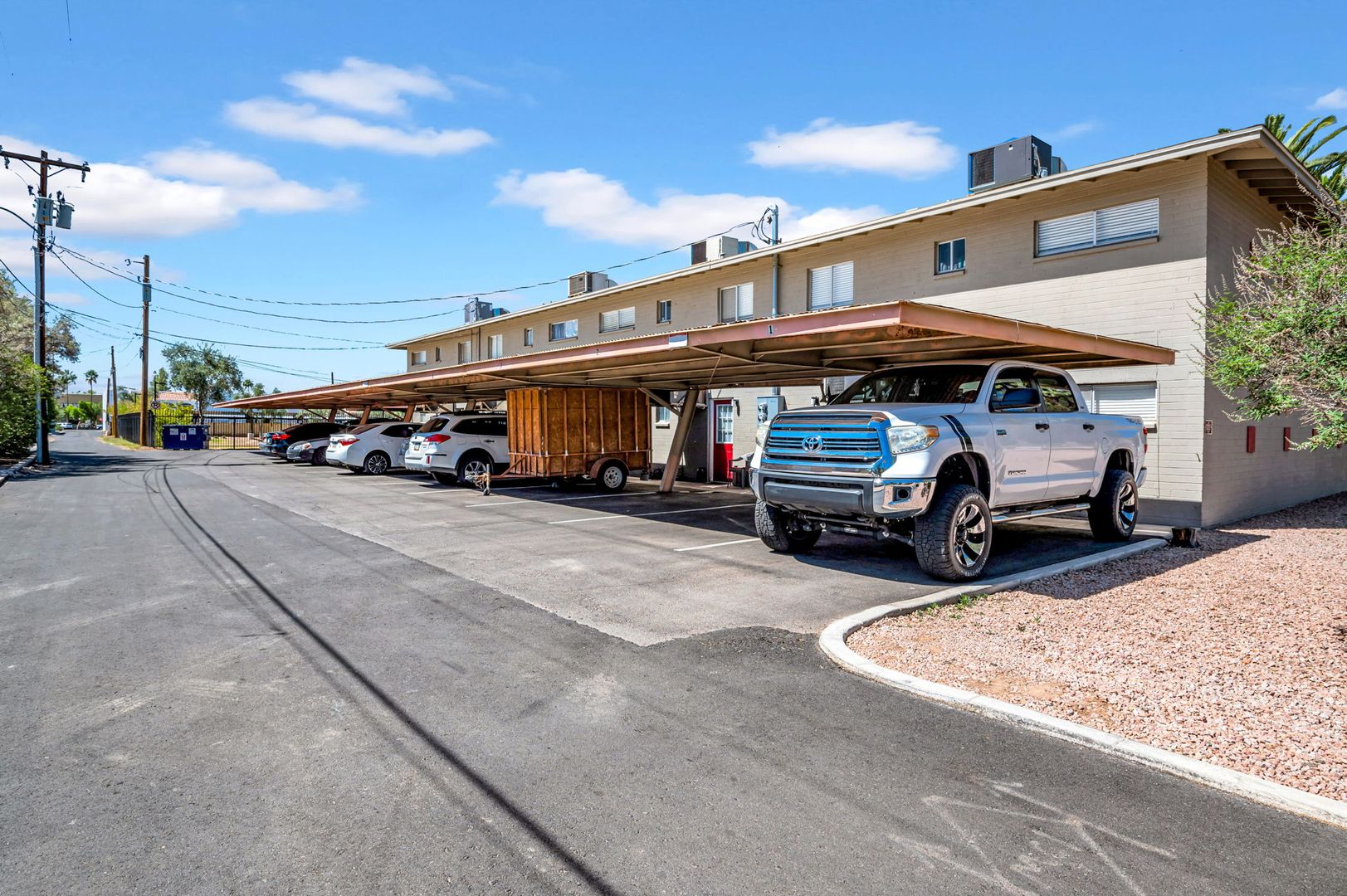 Parking at RandDLiving on Irving (3 of 3)