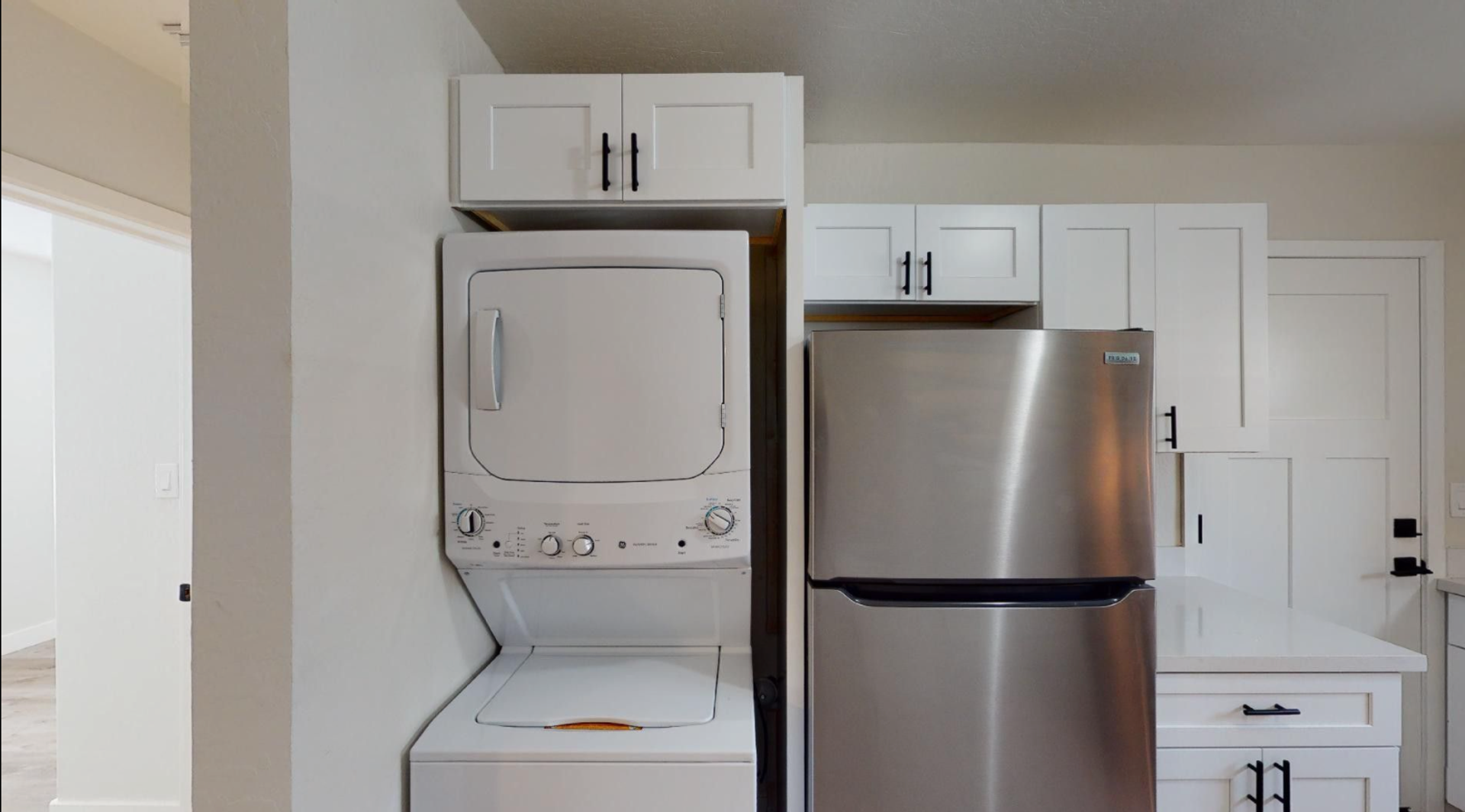 Laundry room at 906 E Roma Ave (4 of 4)