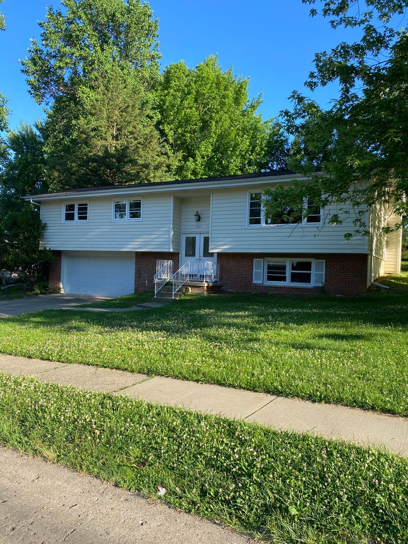 Spfld House: 883 Roanoke Dr